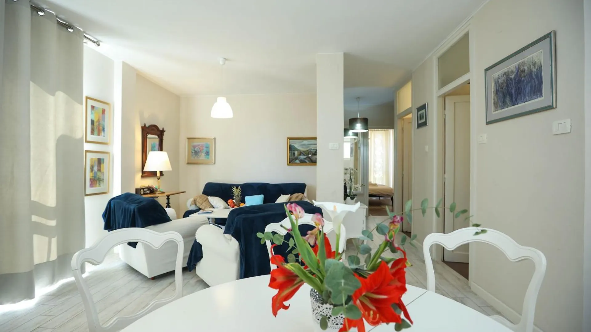 Vivien Central 2 Bedroom Apartment Zadar 0*,  Kroatien